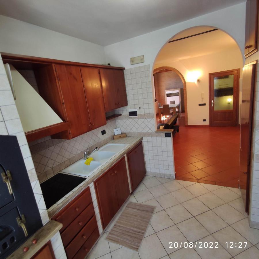 M & M Pinzi Suite Apartment Montepulciano Stazione Exterior foto