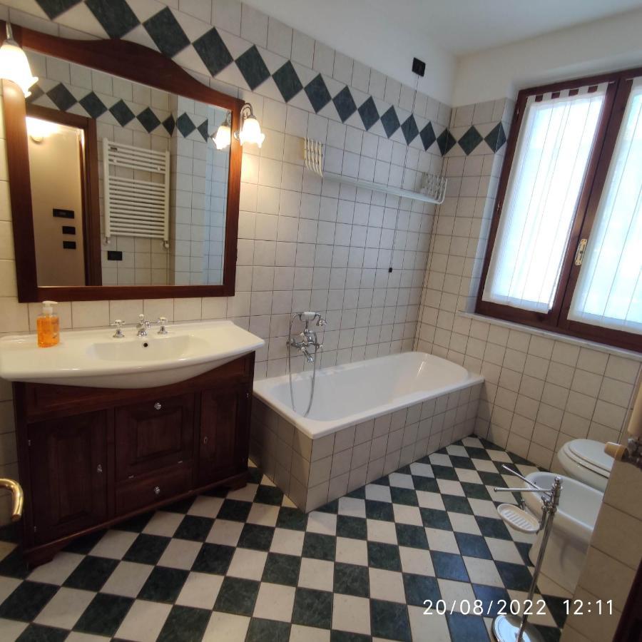 M & M Pinzi Suite Apartment Montepulciano Stazione Exterior foto